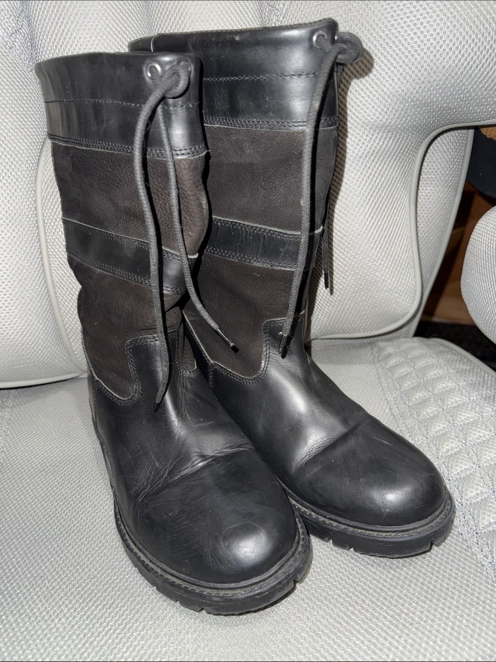 Black Smooth & Suede Leather Boots gently used -Size 41